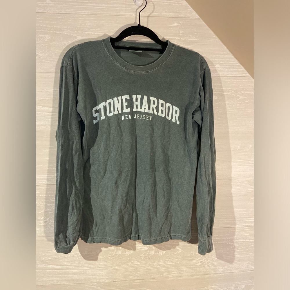 Dark Green long sleeve coastal tee!!